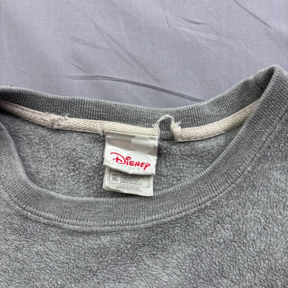 Vintage Disney Store Tigger Fleece Sweatshirt Gray Embroidered Mens Size XL - Picture 2 of 7
